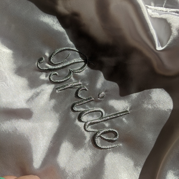 Bride robe - Picture 2 of 2